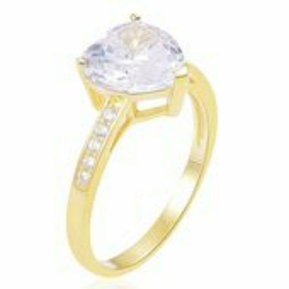 🌺SIMULATED🌺WHITE DIAMOND HEART RING - Picture 2 of 4